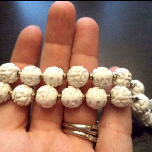 VINTAGE 1960 ESTATE SIGNED MONET FLORAL BEAD DOUBLE STRAND 8" - Picture 3 of 15